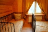 Подмосковье, база отдыха Литвиново, размещение, коттедж 6, спальня с двуспальной и односпальной кроватью.